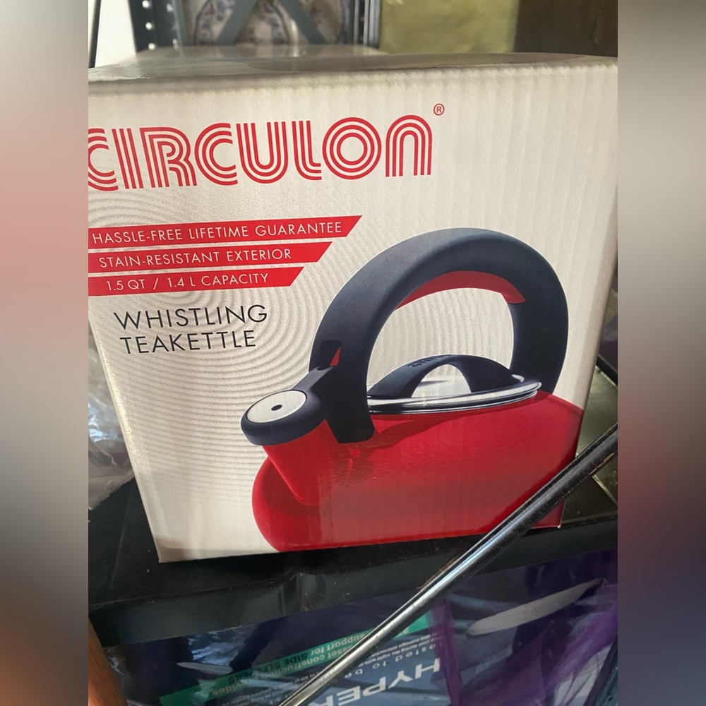Tea pot red new